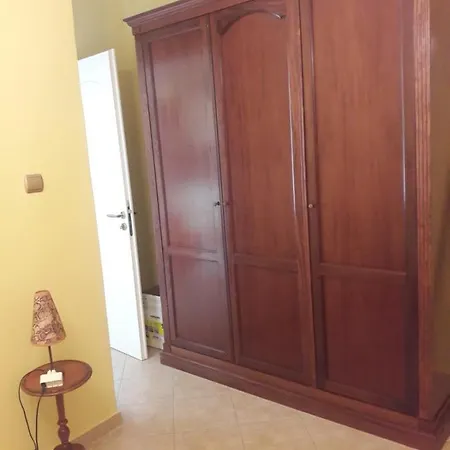 Krinides Nerotriviá